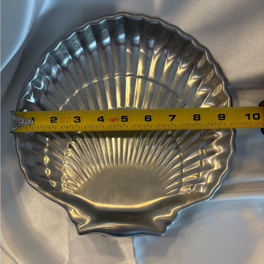 Gorham Pewter Shell Serving Tray - Shiny Silver Finish - Picture 6 of 10
